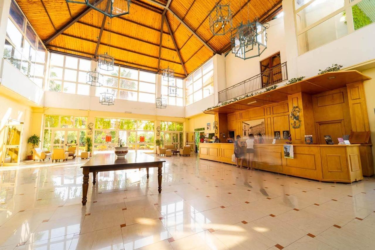Minerva Club Resort & Golf マリーナ・ディ・シーバリ エクステリア 写真