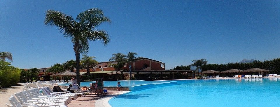 Minerva Club Resort & Golf マリーナ・ディ・シーバリ エクステリア 写真